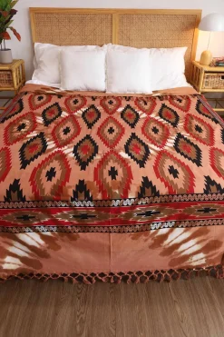New Aakrita Bedspread Bedding