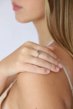 Fashion Agatha Claw Set Ring Rings