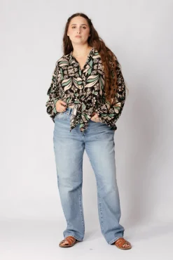 Discount Amber Shirt Free Size|Tops & Shirts