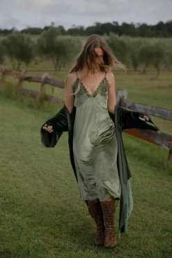 New Azurite Slip Free Size|Dresses