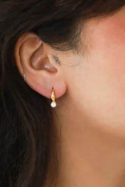 Outlet Grandeur Gold Pearl Hoops Earrings