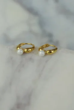 Outlet Grandeur Gold Pearl Hoops Earrings