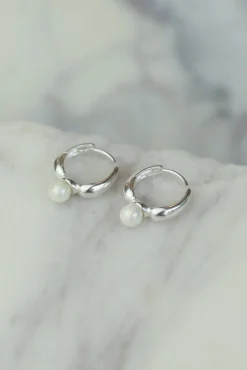Outlet Grandeur Silver Pearl Hoops Earrings