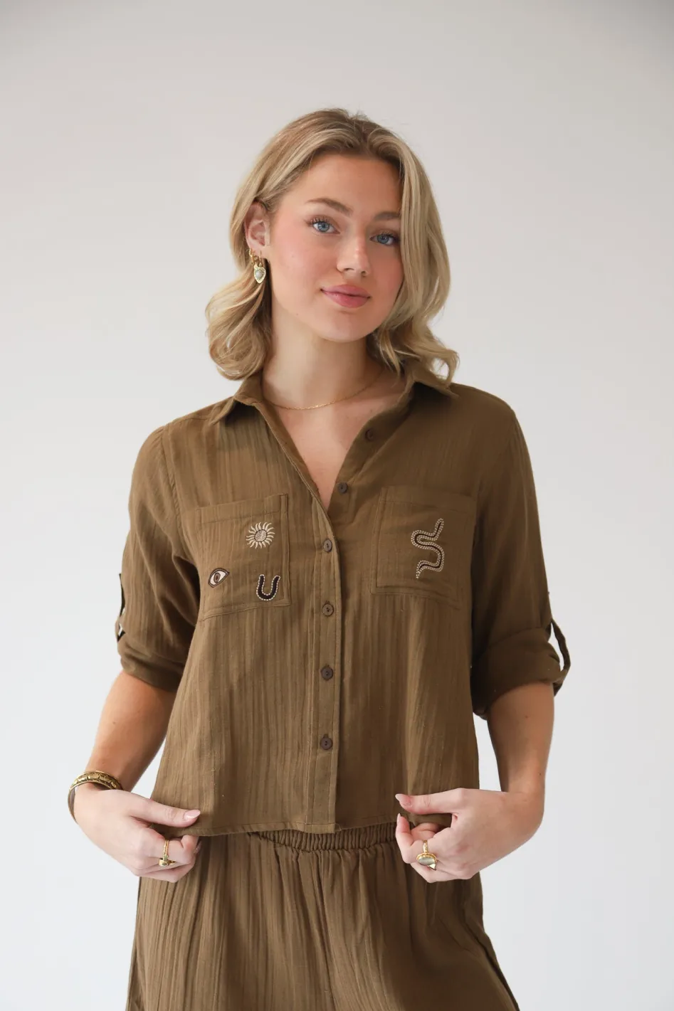 Discount Magic Shirt Tops & Shirts