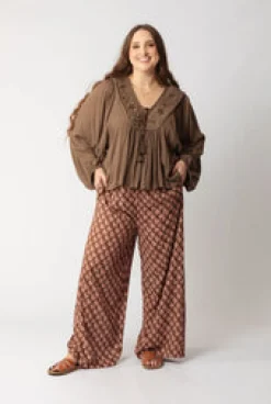 Hot Moti Pants Pants