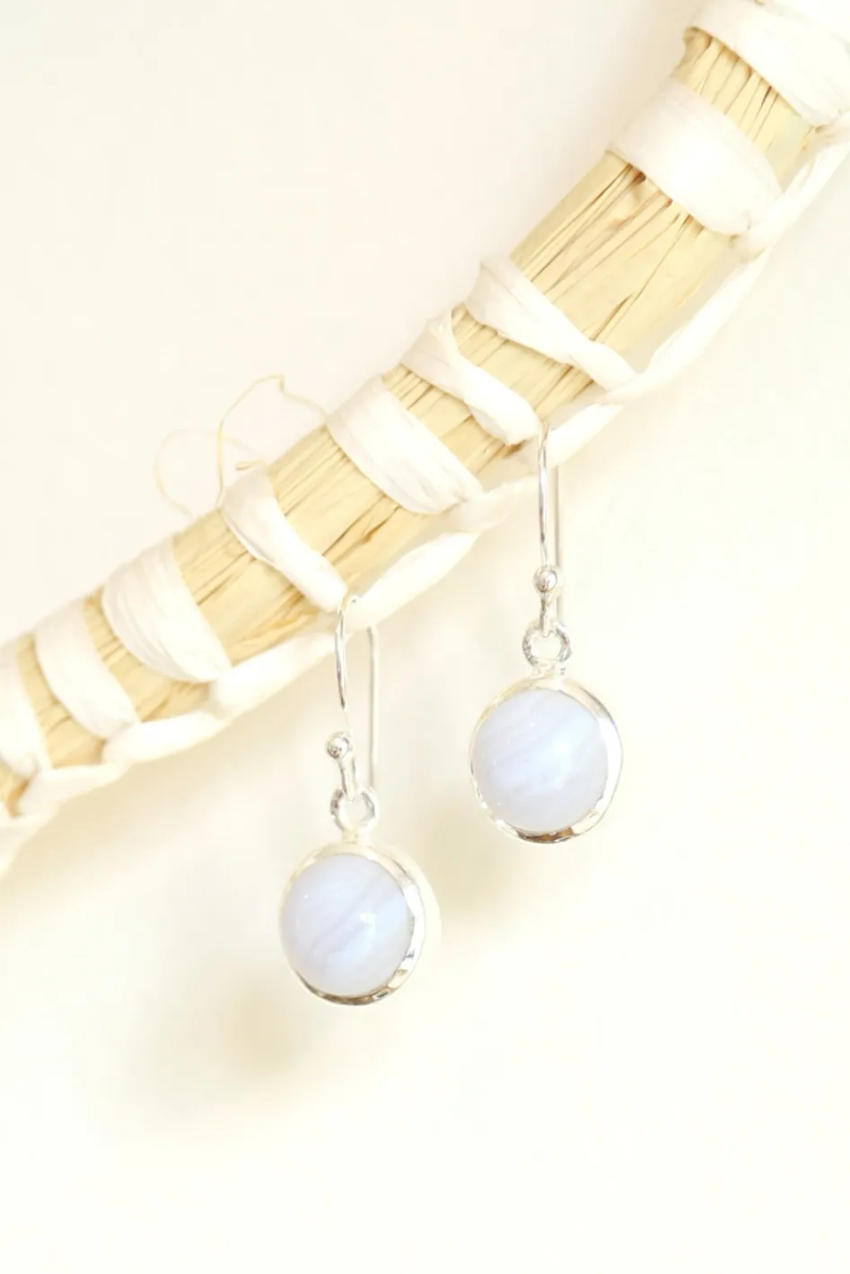 Outlet Round Blue Lace Agate Earrings Earrings