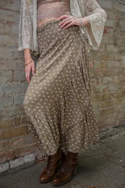 Outlet Ruffle Wrap Skirt Free Size|Skirts