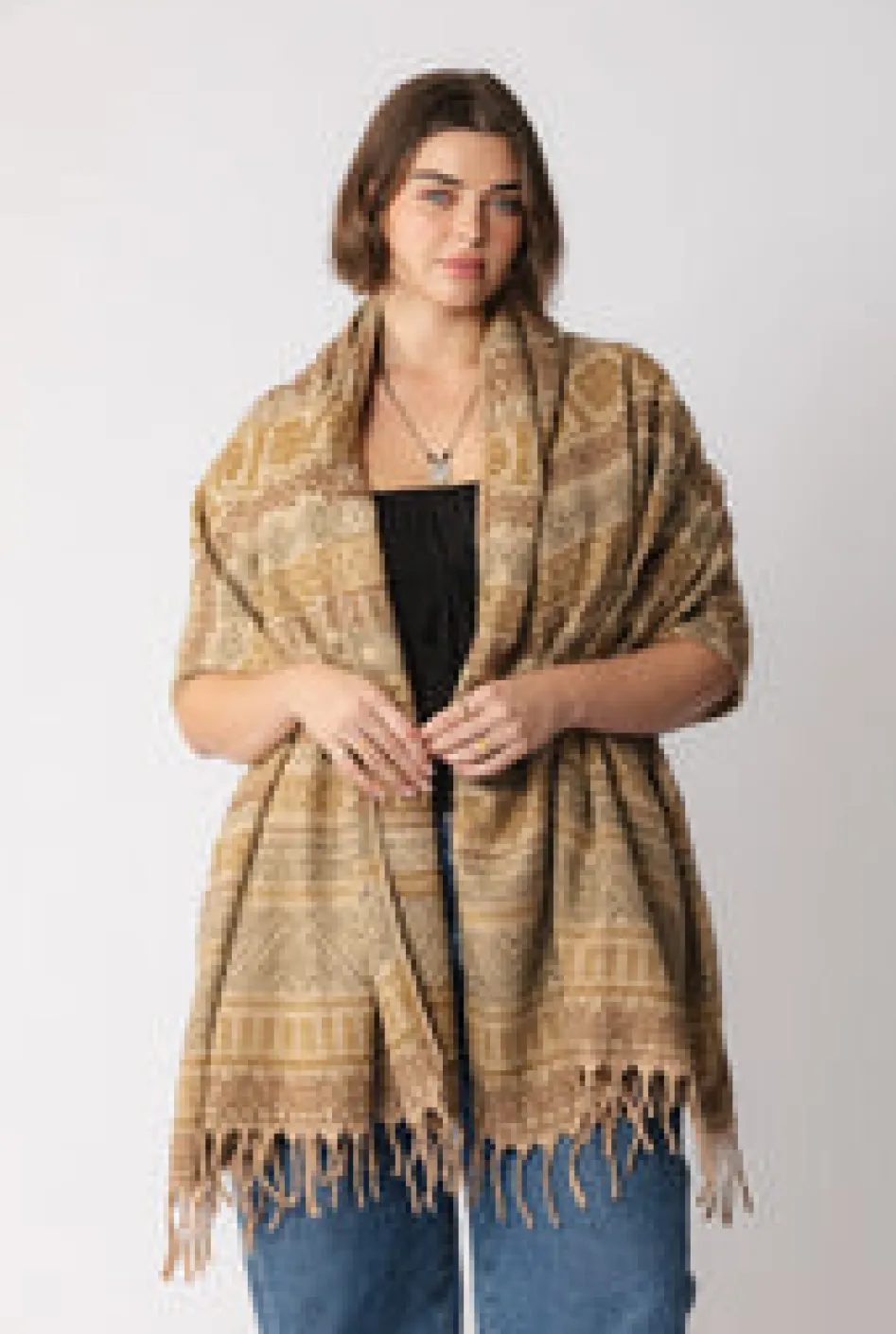 Clearance Saphira Shawl Scarves & Shawls