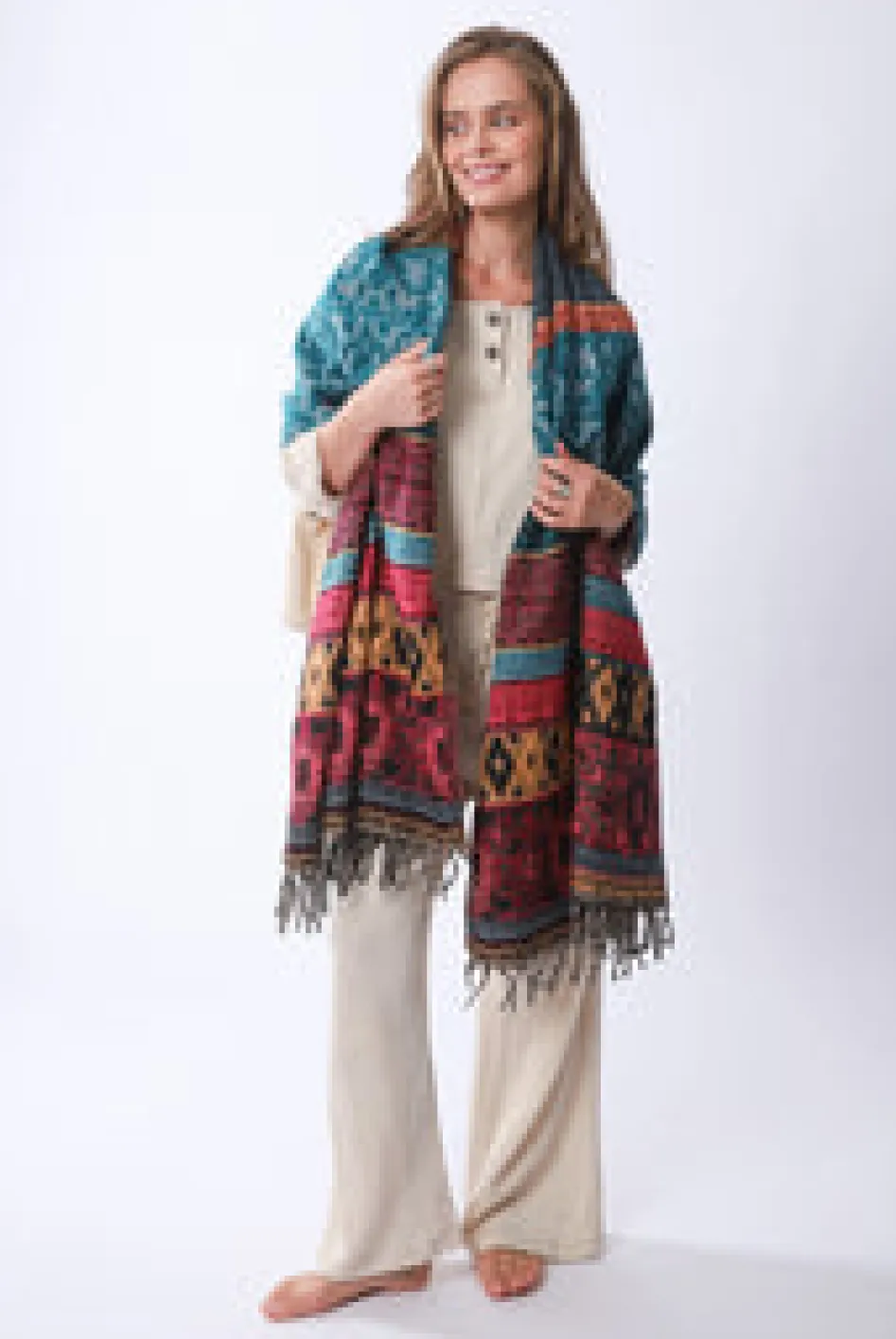 Outlet Saphira Shawl Scarves & Shawls