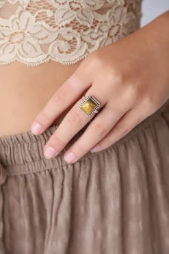 Sale Zuri Rectangle Ring Rings